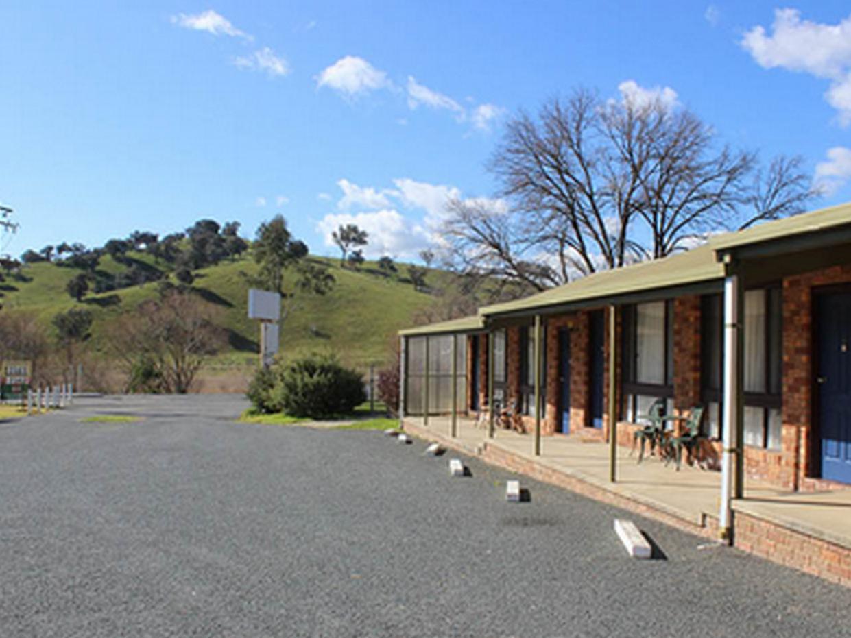 Woomargama Motel Exterior foto